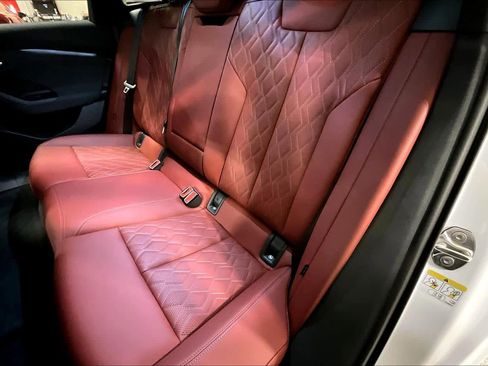 Used 2025 Audi S6 e-tron Prestige w/ 21" Black Optic Package image 19