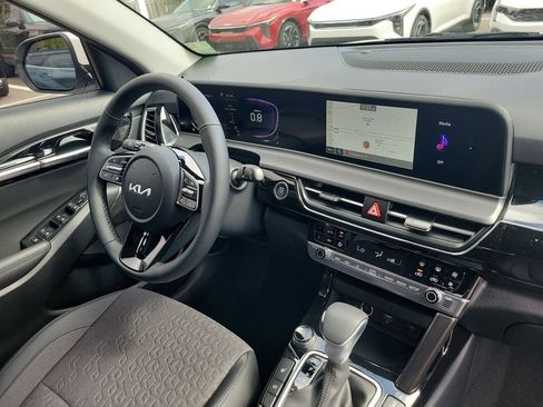New 2026 Kia Seltos S image 8