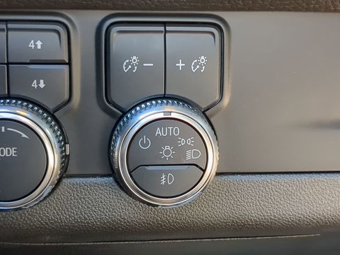 Used 2024 GMC Yukon XL Denali image 58