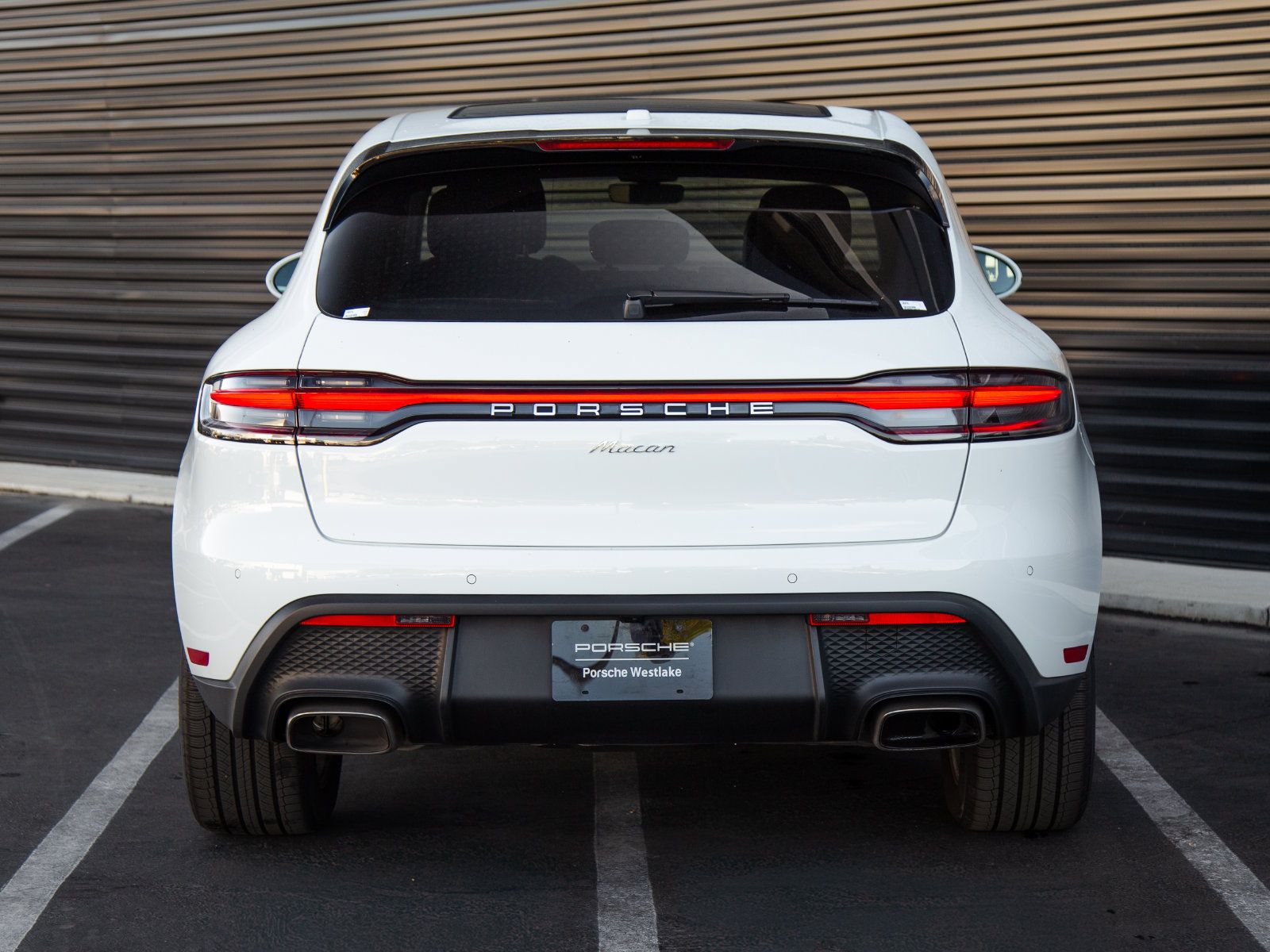 Certified 2026 Porsche Macan AWD/4WD image 6