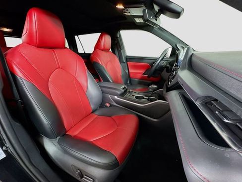 Certified 2021 Toyota Highlander XSE image 30