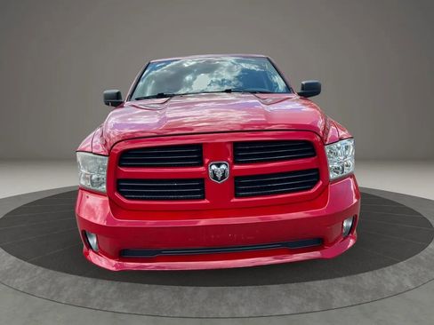 Used 2016 RAM 1500 Express AWD/4WD image 2