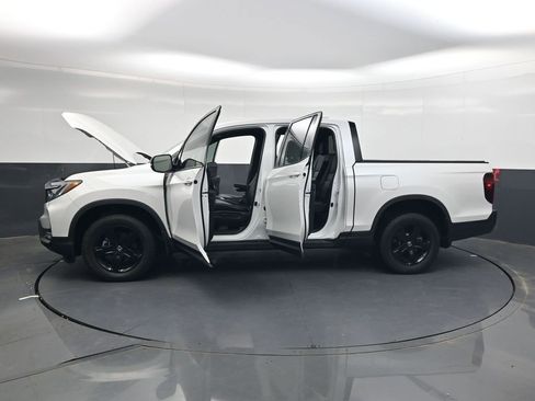 Certified 2023 Honda Ridgeline Black Edition image 36