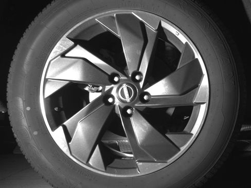 Used 2025 Nissan Rogue SV FWD image 15