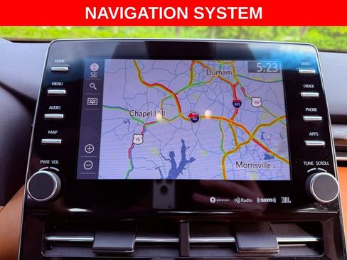 Used 2022 Toyota Avalon Limited w/ Advanced Safety Package FWD image 10