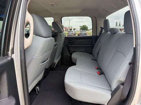 Used 2013 RAM 2500 Tradesman w/ Chrome Appearance Group AWD/4WD image 29