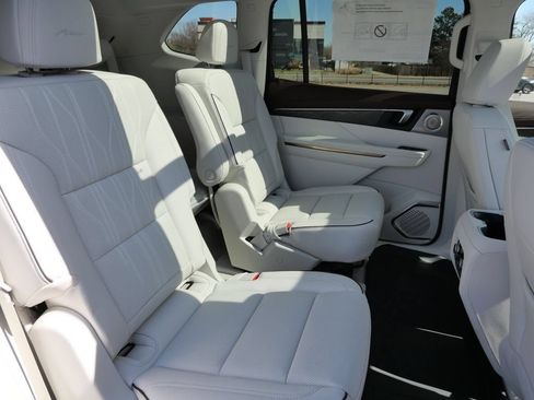 New 2026 Buick Enclave Avenir w/ Super Cruise Package AWD/4WD image 34