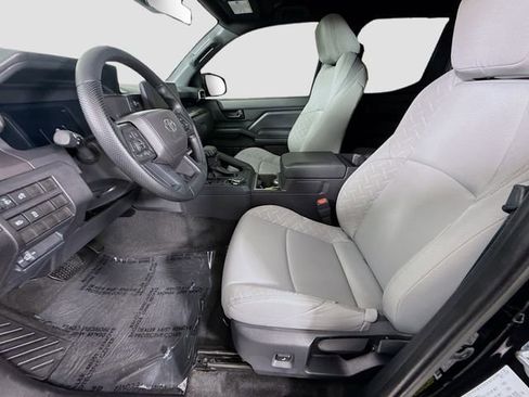 Certified 2026 Toyota Tacoma SR5 image 19