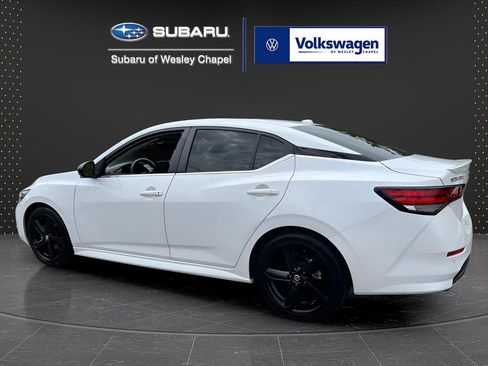 Used 2022 Nissan Sentra SR w/ Lighting Package FWD image 5