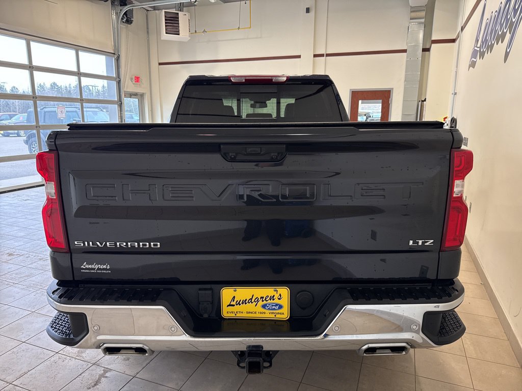 Used 2024 Chevrolet Silverado 1500 LTZ w/ LTZ Premium Package AWD/4WD image 3