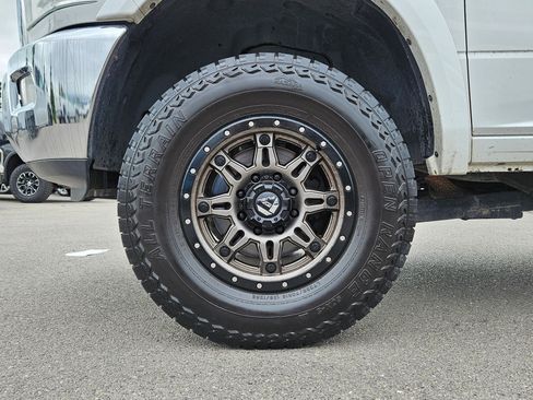 Used 2014 RAM 2500 Laramie w/ Convenience Group AWD/4WD image 11