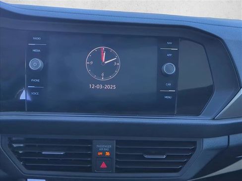 Used 2021 Volkswagen Jetta SEL Premium image 14