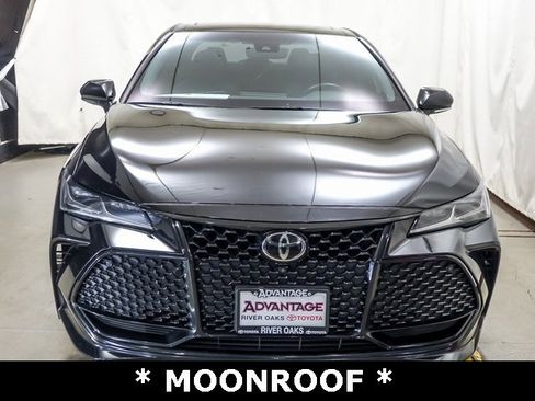 Certified 2022 Toyota Avalon Touring image 3