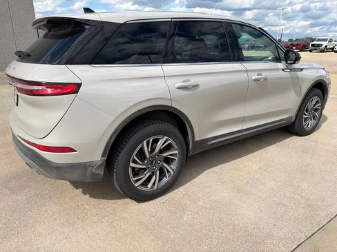 Used 2024 Lincoln Corsair AWD image 5