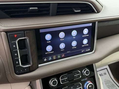 Used 2021 GMC Yukon XL Denali w/ Denali Premium Package image 25