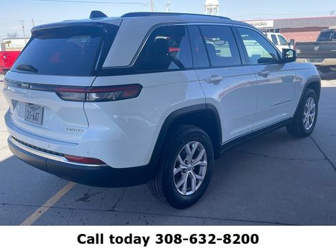 Used 2022 Jeep Grand Cherokee Limited image 5