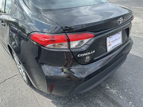 Used 2023 Toyota Corolla LE image 27