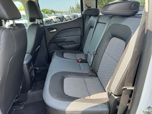 Used 2017 Chevrolet Colorado Z71 AWD/4WD image 19