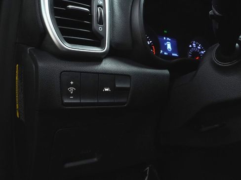 Used 2020 Kia Sportage LX image 20