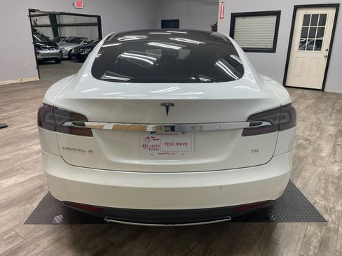 Used 2015 Tesla Model S 70 image 8
