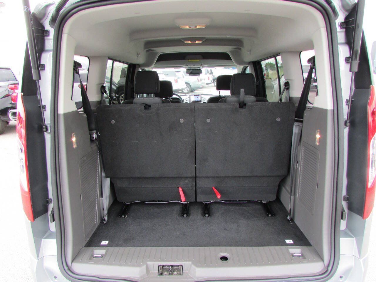 Used 2023 Ford Transit Connect XLT FWD image 31
