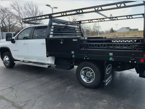 Used 2022 Chevrolet Silverado 3500 LT w/ Remote Start Package image 6