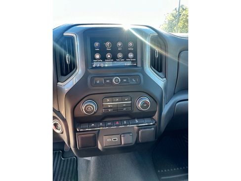 Used 2025 Chevrolet Silverado 1500 Custom Trail Boss w/ LPO, Dark Essentials Package image 10