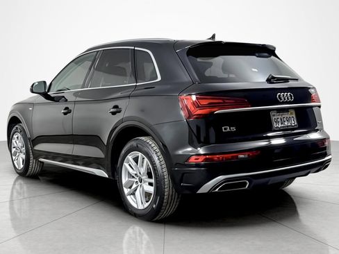 Used 2023 Audi Q5 2.0T Premium w/ Convenience Package image 3