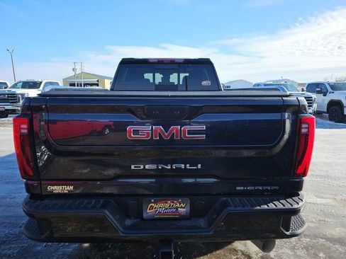 Used 2024 GMC Sierra 2500 Denali w/ Technology Package image 4