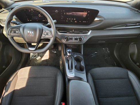 Used 2024 Buick Envista Preferred image 25