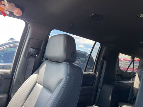 Used 2023 Chevrolet Suburban LT AWD/4WD image 18