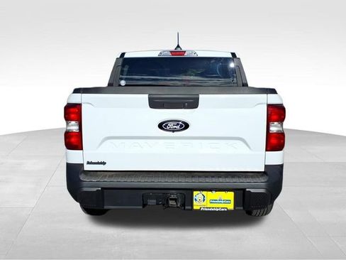 New 2025 Ford Maverick XL image 9