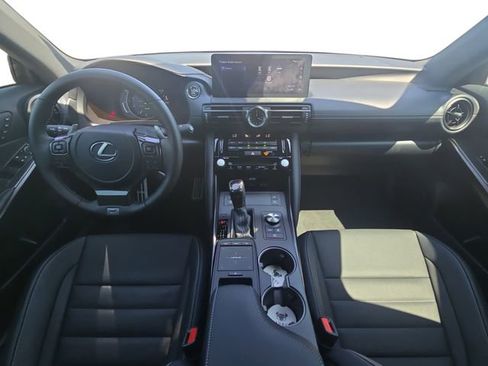 Used 2025 Lexus IS 500 image 9