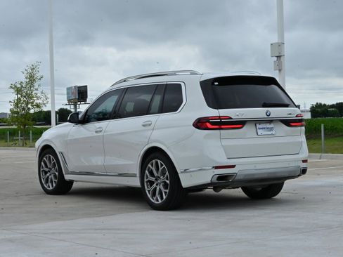 Certified 2024 BMW X7 xDrive40i w/ Executive Package AWD/4WD image 7