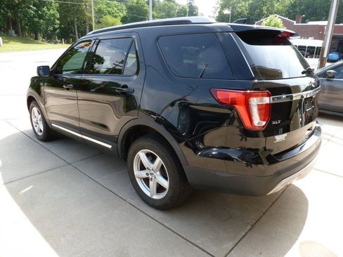 Used 2016 Ford Explorer XLT w/ Equipment Group 201A AWD/4WD image 3