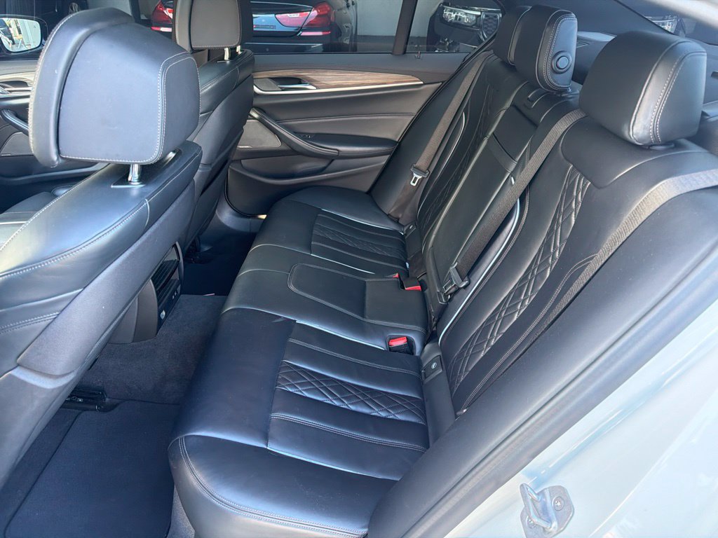 Used 2020 BMW M550i xDrive w/ Premium Package AWD/4WD image 12