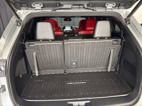 Used 2021 Toyota Highlander XSE AWD/4WD image 33