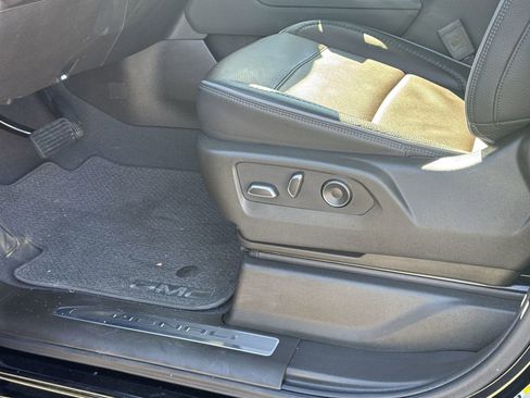 Used 2025 GMC Sierra 1500 Denali image 17