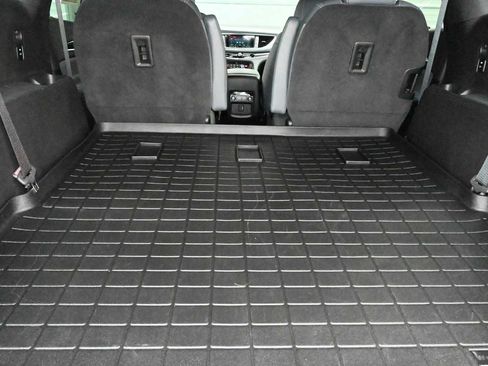 Used 2023 Buick Enclave Essence w/ Experience Buick Package FWD image 17