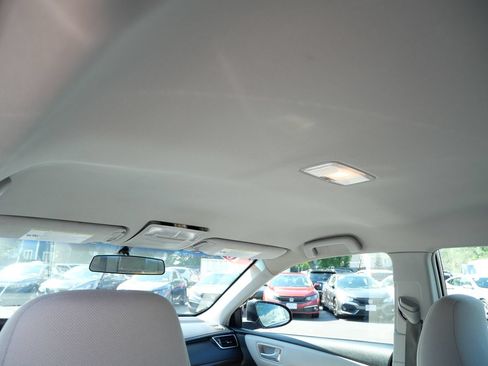 Used 2016 Toyota Camry LE FWD image 26