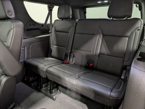 Used 2023 GMC Yukon XL Denali w/ Advanced Technology Package AWD/4WD image 20