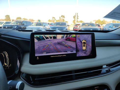 Used 2023 INFINITI QX60 Luxe w/ Cargo Package image 18