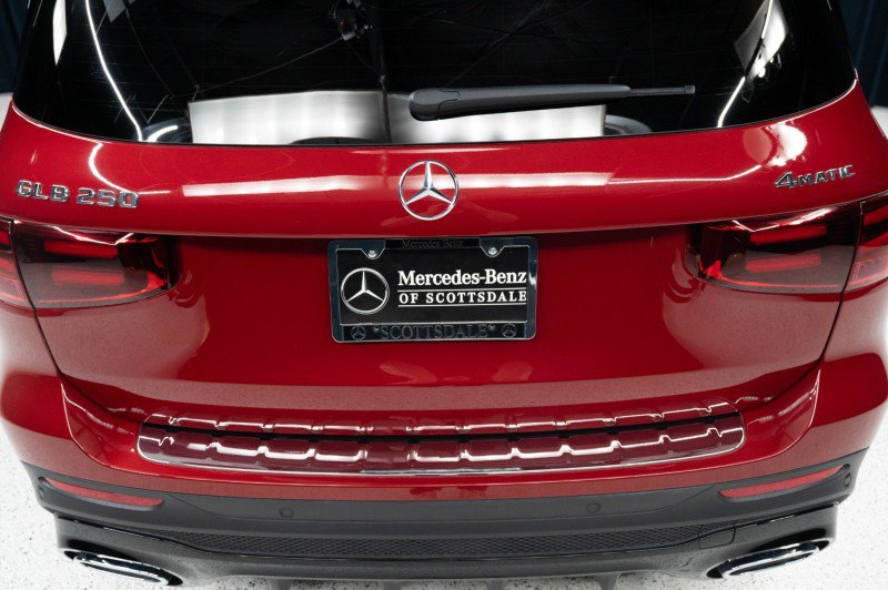 Certified 2026 Mercedes-Benz GLB 250 4MATIC image 9