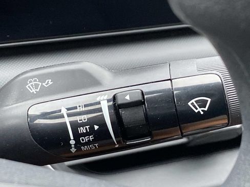 Used 2025 Kia K4 FWD image 17