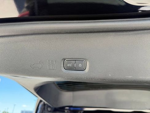 Used 2025 Ford Expedition Active AWD/4WD image 36