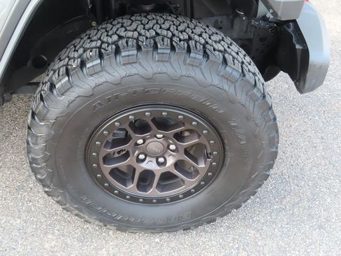 Used 2021 Jeep Wrangler Unlimited Rubicon w/ Xtreme Recon 35" Tire Package AWD/4WD image 14