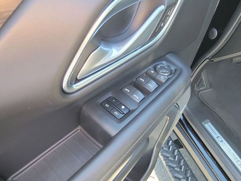 Used 2022 Chevrolet Tahoe Z71 w/ Z71 Off-Road Package image 24