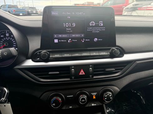 Used 2022 Kia Forte LXS w/ LXS Technology Package image 19