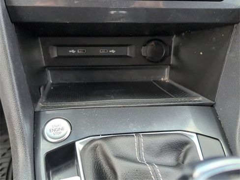 Certified 2023 Volkswagen Tiguan SE image 24