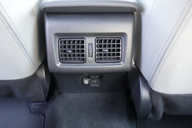 Used 2025 Toyota Camry SE FWD image 16